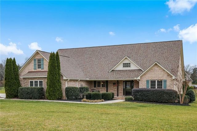 183 Oak Leaf Drive, Reidsville, NC 27320