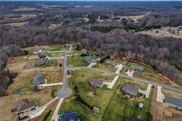 183 Oak Leaf Drive, Reidsville, NC 27320