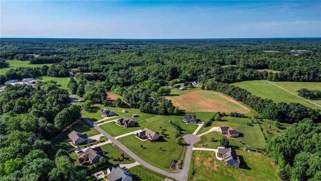 183 Oak Leaf Drive, Reidsville, NC 27320