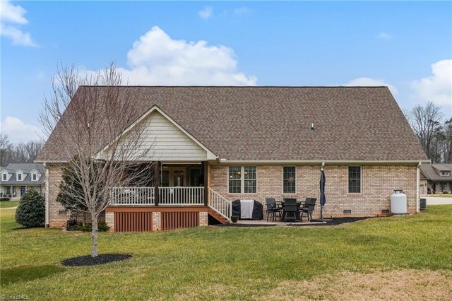 183 Oak Leaf Drive, Reidsville, NC 27320