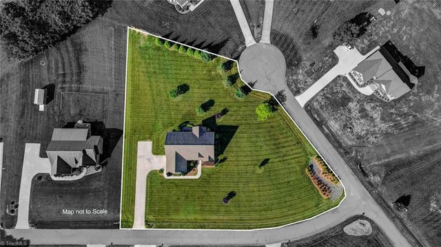 183 Oak Leaf Drive, Reidsville, NC 27320