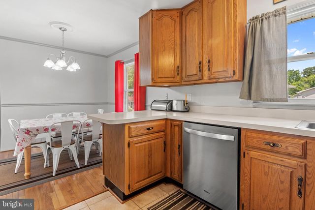 27 GREYSTONE CIR, Waldorf, MD 20602