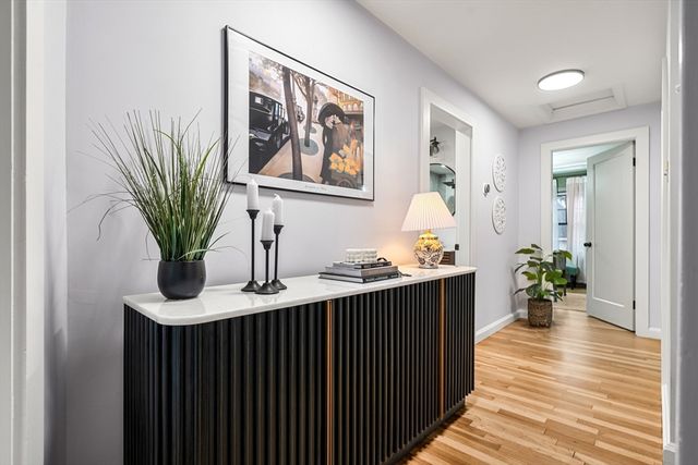 588 Andover St, Lowell, MA 01852