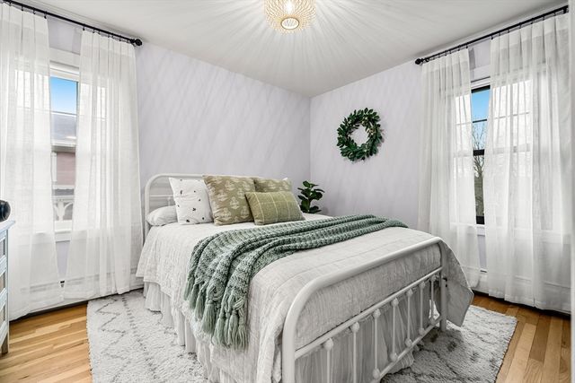 588 Andover St, Lowell, MA 01852