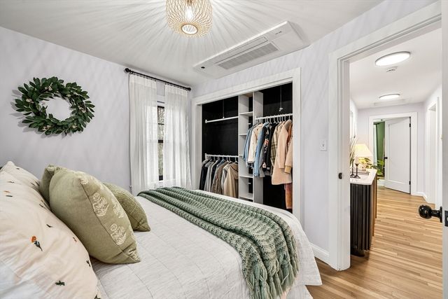 588 Andover St, Lowell, MA 01852