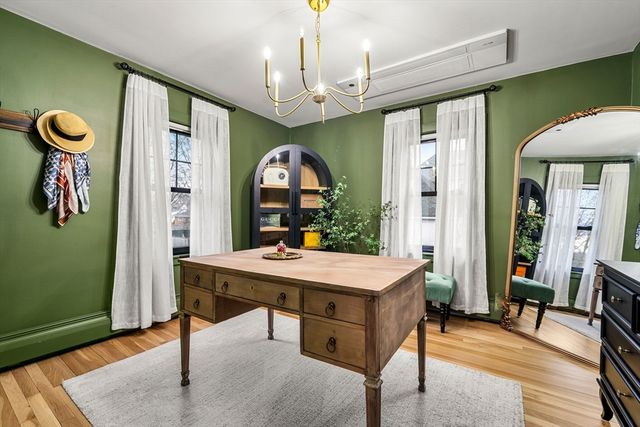 588 Andover St, Lowell, MA 01852