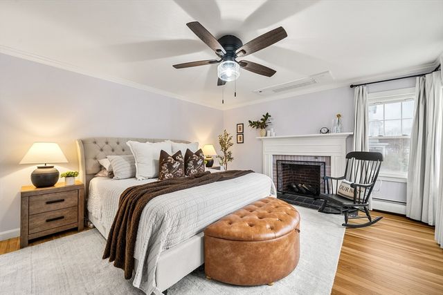 588 Andover St, Lowell, MA 01852