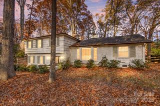 6701 Burlwood Road, Charlotte, NC 28211