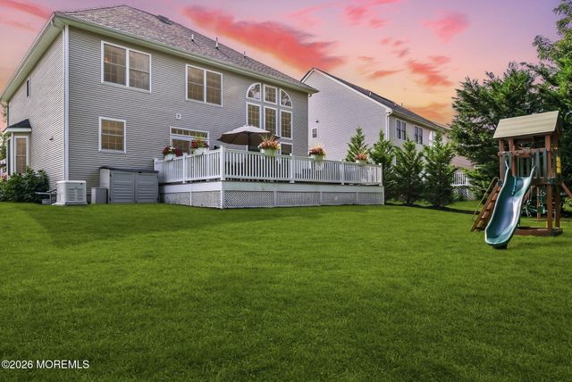 27 Bristol Road, Manalapan, NJ 07726