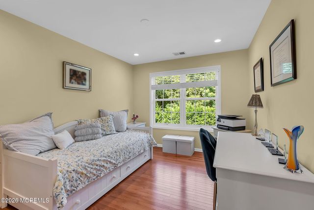27 Bristol Road, Manalapan, NJ 07726