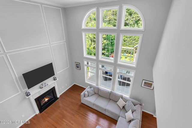 27 Bristol Road, Manalapan, NJ 07726