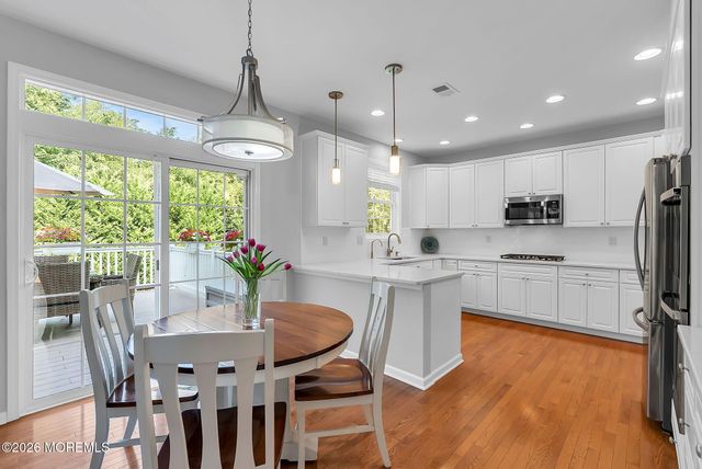 27 Bristol Road, Manalapan, NJ 07726
