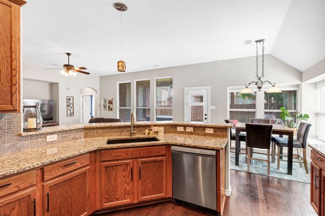 5317 Thornbush Drive, Fort Worth, TX 76179