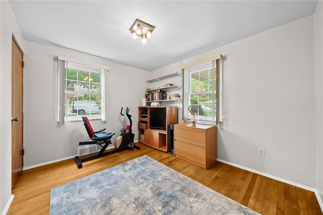 1309 Firwood Dr, Mt Lebanon, PA 15243
