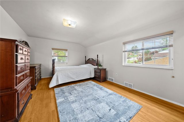 1309 Firwood Dr, Mt Lebanon, PA 15243