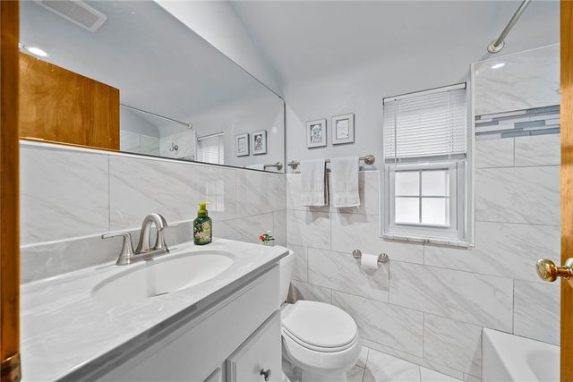 1309 Firwood Dr, Mt Lebanon, PA 15243