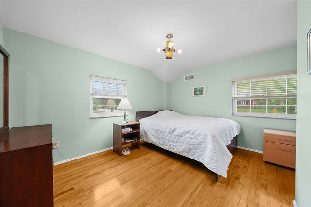 1309 Firwood Dr, Mt Lebanon, PA 15243