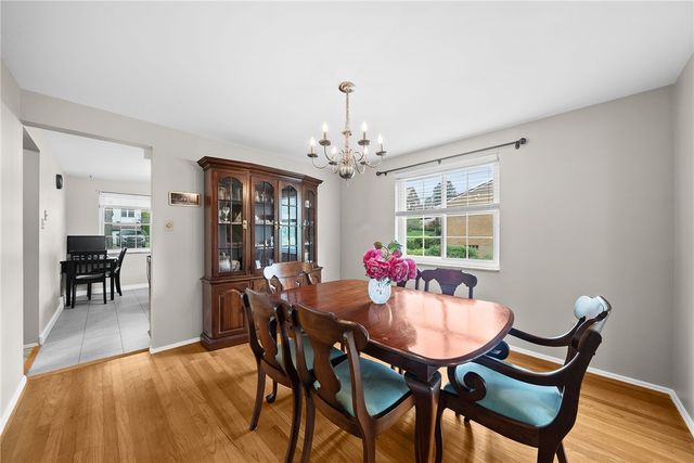 1309 Firwood Dr, Mt Lebanon, PA 15243