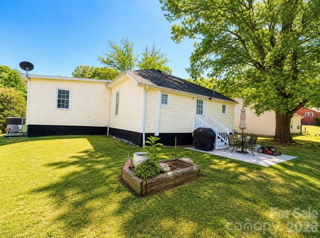 1406 W Walnut Avenue, Gastonia, NC 28052