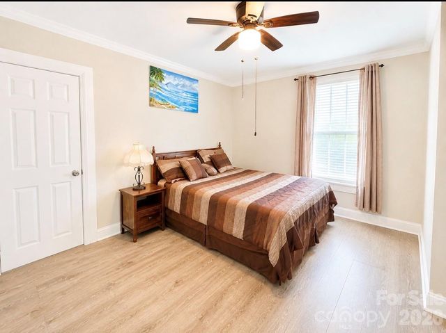1406 W Walnut Avenue, Gastonia, NC 28052