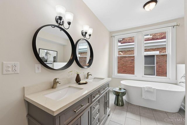 2249 Monroe Avenue, Cincinnati, OH 45212