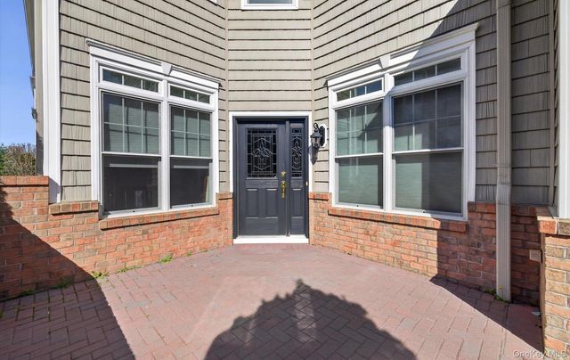 702 Equestrian Way, Westbury, NY 11590