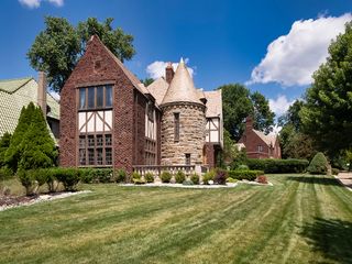 1247 Washington ROAD, Mt Lebanon, PA 15228