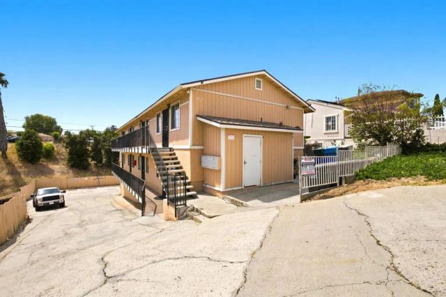 3018 44th Street, San Diego, CA 92105