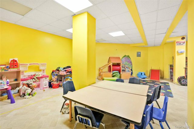 33-44 93rd 3S, Jackson Heights, NY 11372