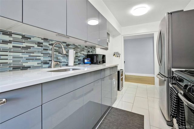 33-44 93rd 3S, Jackson Heights, NY 11372