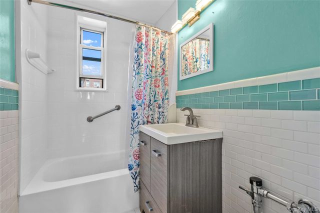 33-44 93rd 3S, Jackson Heights, NY 11372
