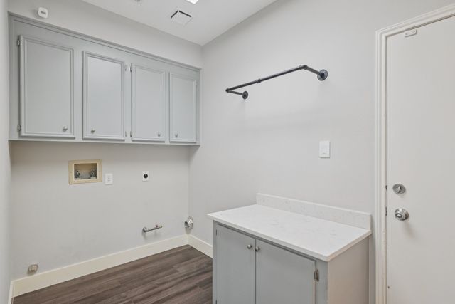 700 Pistachio Circle, Irving, TX 75063