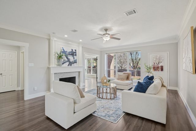 700 Pistachio Circle, Irving, TX 75063