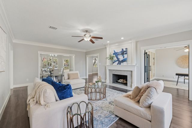 700 Pistachio Circle, Irving, TX 75063