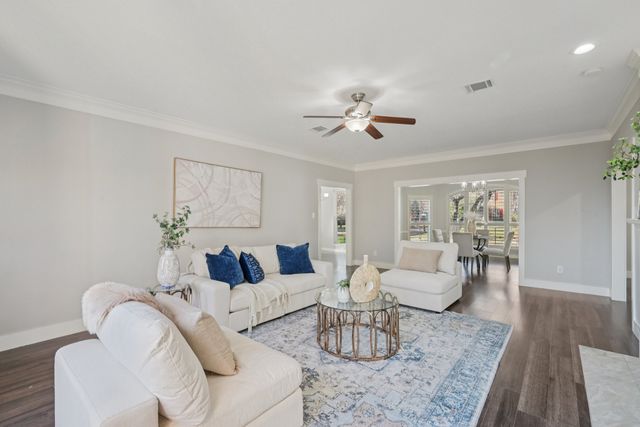 700 Pistachio Circle, Irving, TX 75063