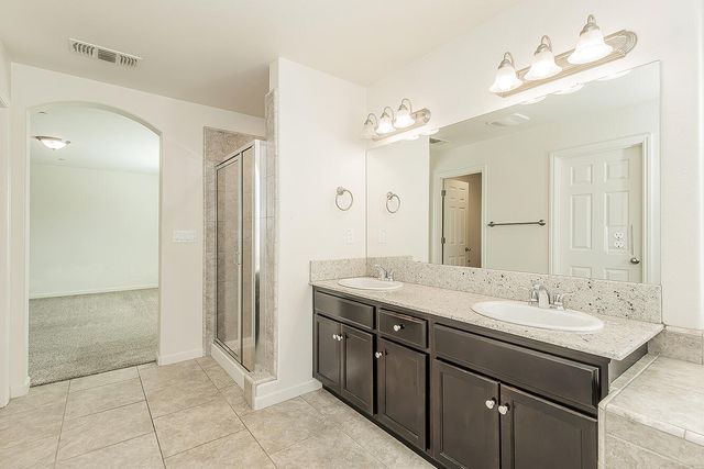 3415 Amanecer Avenue, Clovis, CA 93619