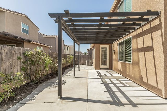 3415 Amanecer Avenue, Clovis, CA 93619