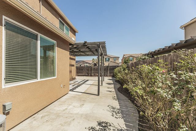 3415 Amanecer Avenue, Clovis, CA 93619