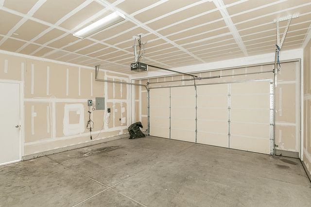 3415 Amanecer Avenue, Clovis, CA 93619