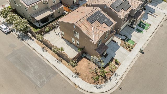 3415 Amanecer Avenue, Clovis, CA 93619