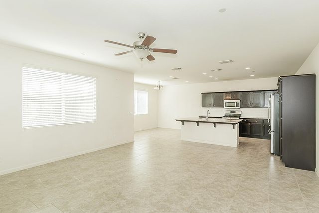 3415 Amanecer Avenue, Clovis, CA 93619