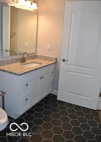 12938 University Crescent 1A, Carmel, IN 46032