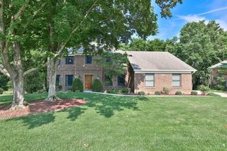 8227 Bent Tree Drive, West Chester, OH 45069