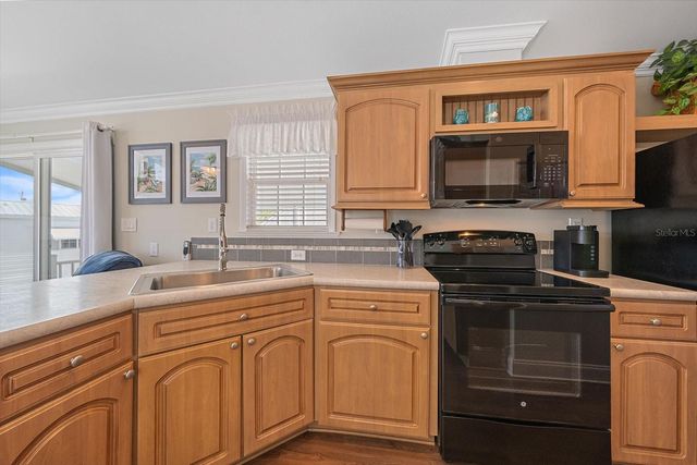 4 BASIN STREET, Palmetto, FL 34221