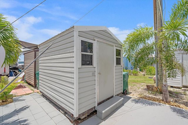 4 BASIN STREET, Palmetto, FL 34221