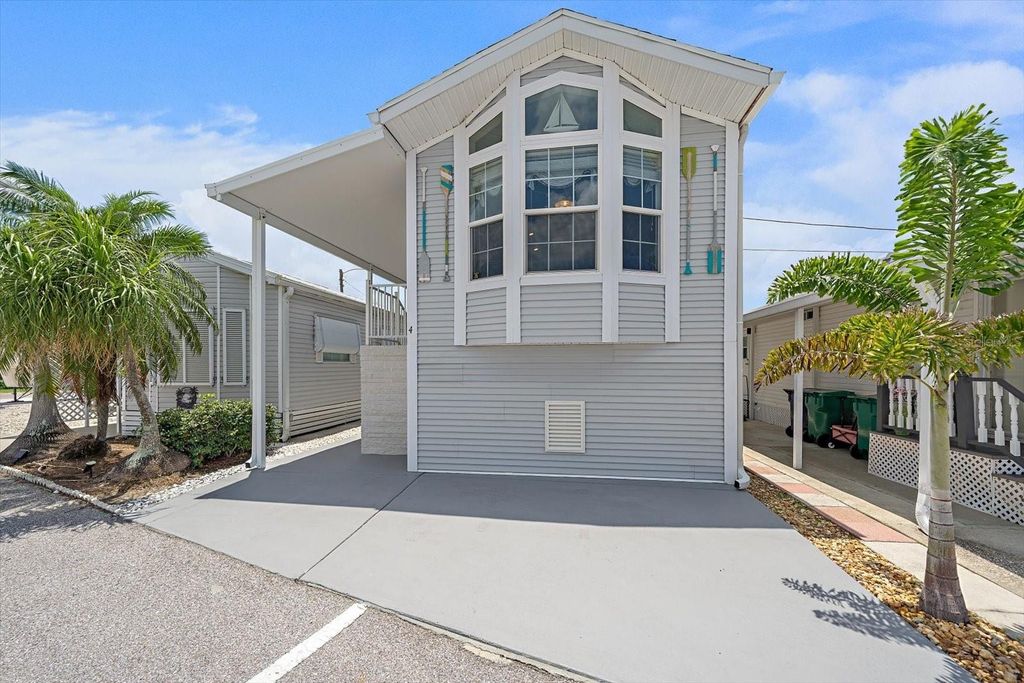 4 BASIN STREET, Palmetto, FL 34221