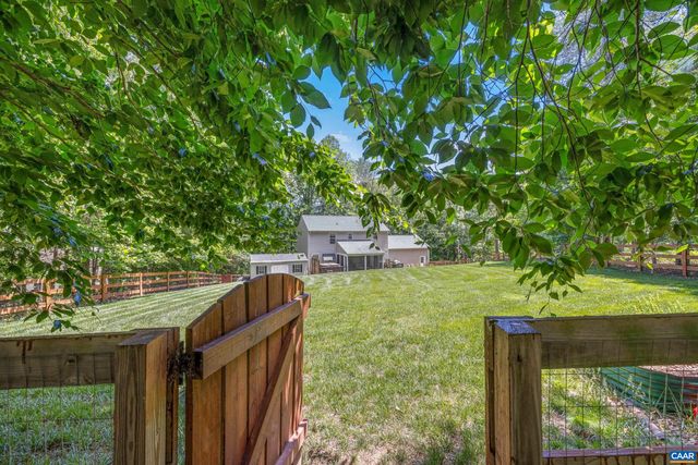 165 HEMLOCK LN, Barboursville, VA 22923