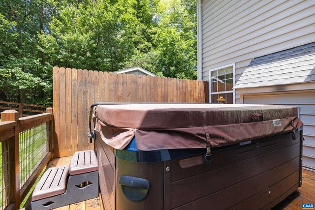 165 HEMLOCK LN, Barboursville, VA 22923