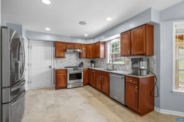 165 HEMLOCK LN, Barboursville, VA 22923