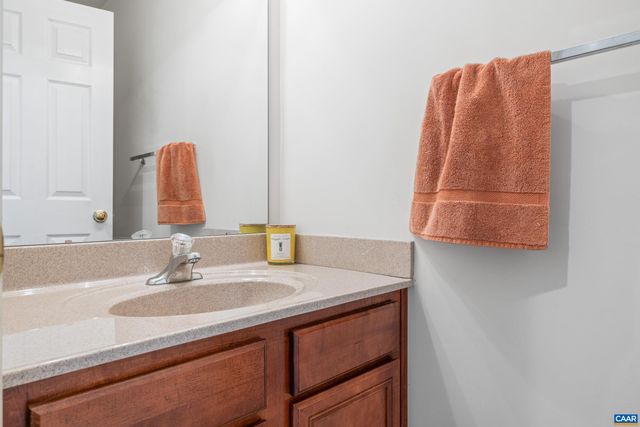 165 HEMLOCK LN, Barboursville, VA 22923
